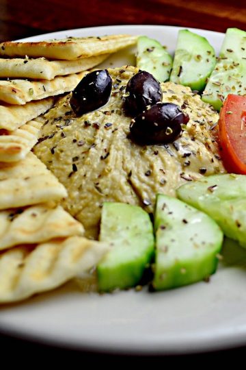 Mediterranean hummus platter recipe